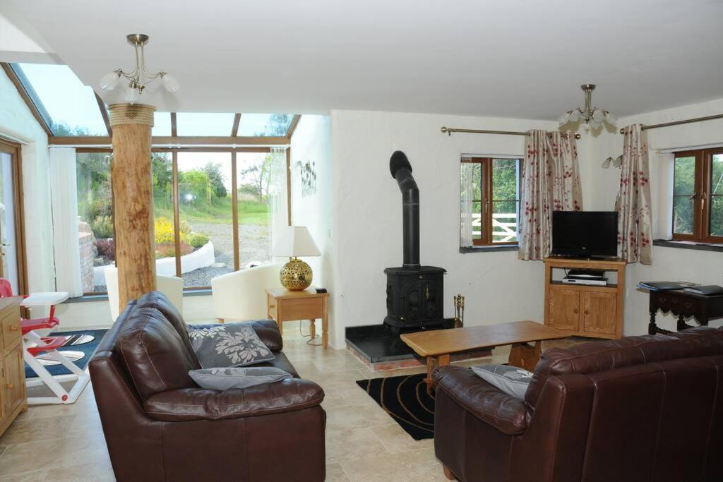 Ty-Hapus Cottage Jordanston Exteriör bild